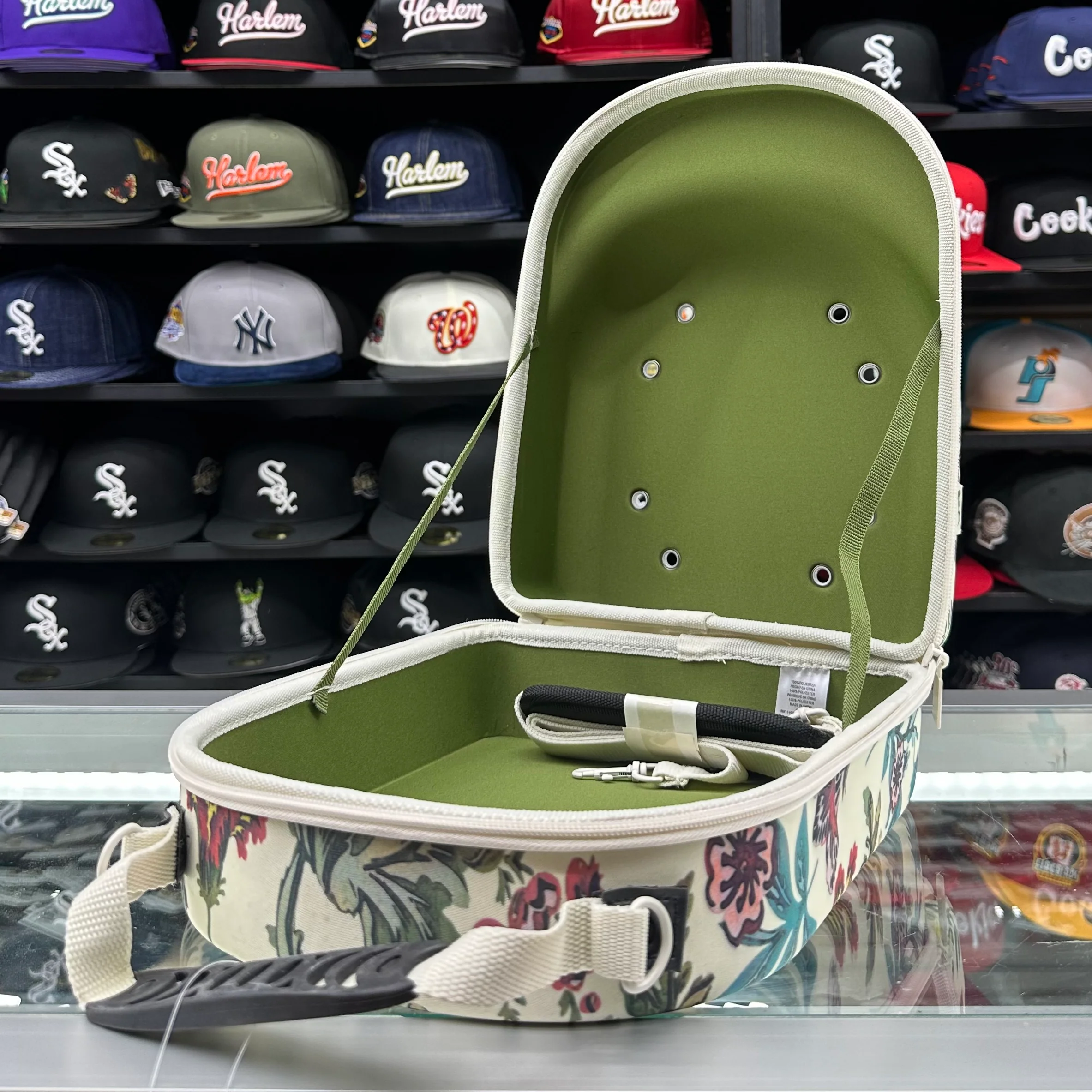 Chicago White Sox Floral 6 Pack Cap Carrier - Image 4