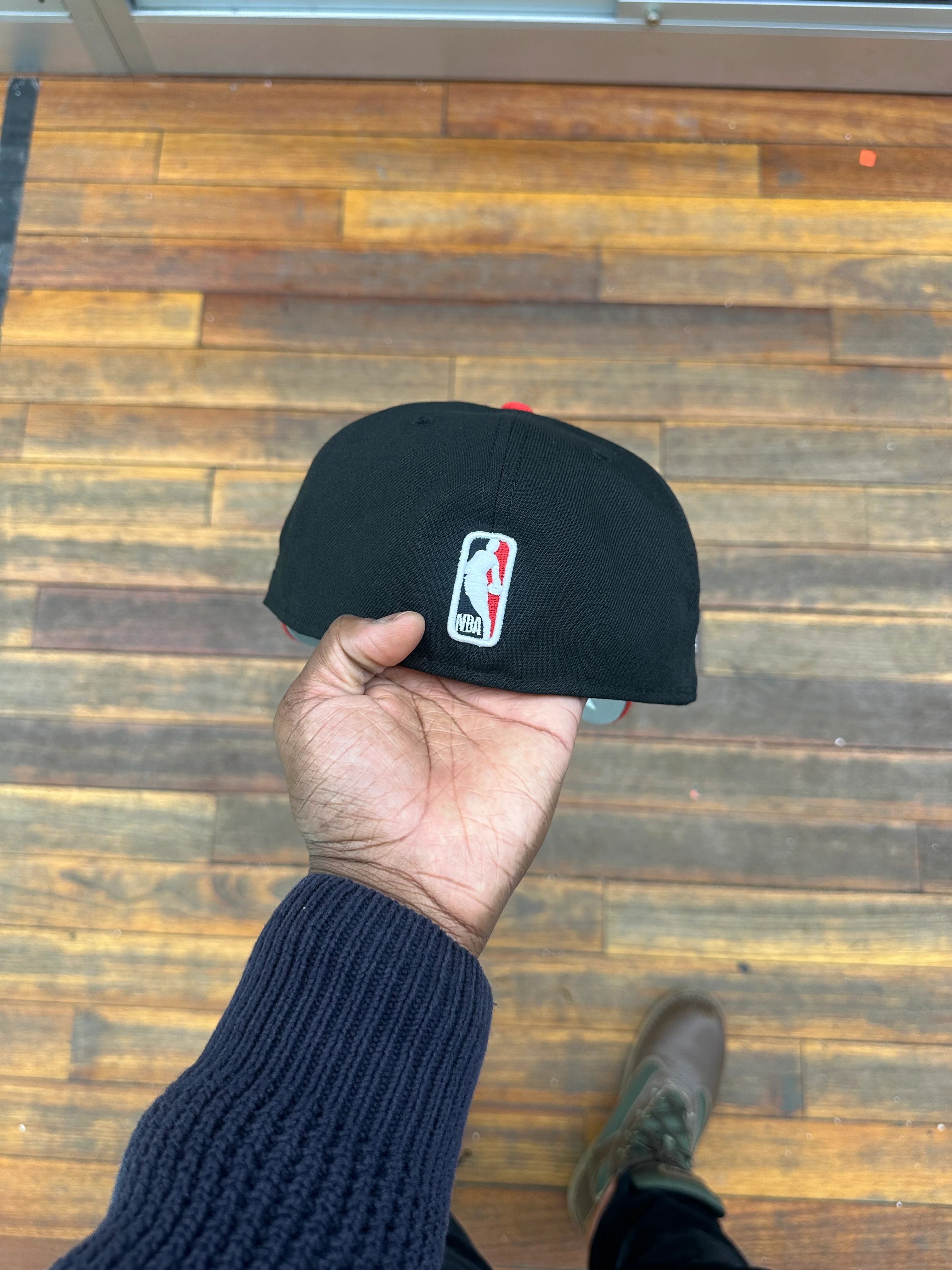 Chicago Bulls Black and Red 6X Champions - Image 4