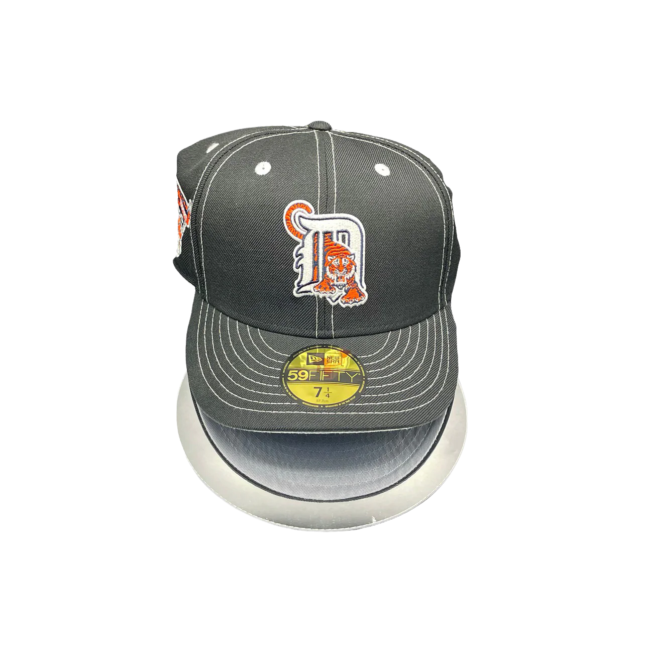 Detroit Tigers All Black w/ White Stitching 2000 Inaugural - Image 4