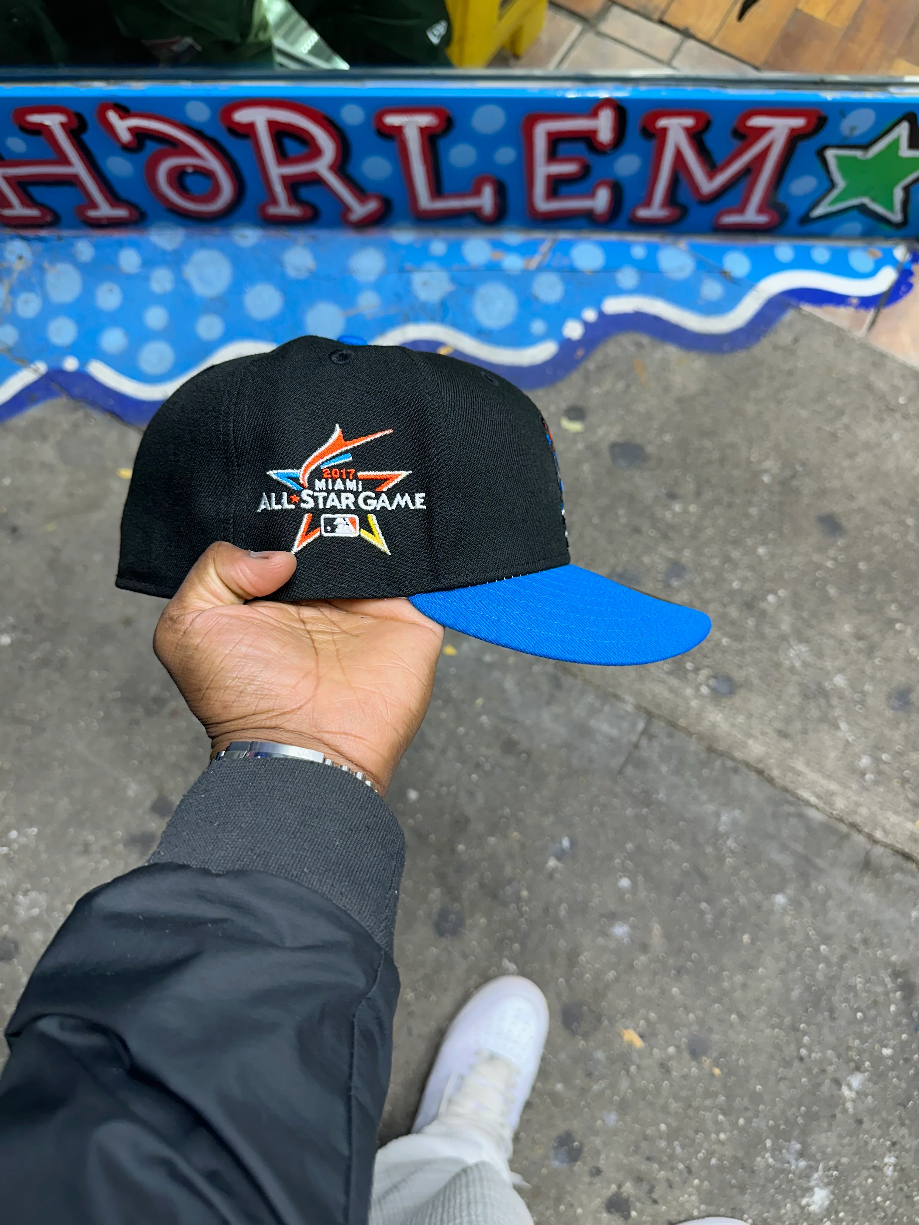 Florida Marlins Mascot Black and Blue 2017 - Image 7