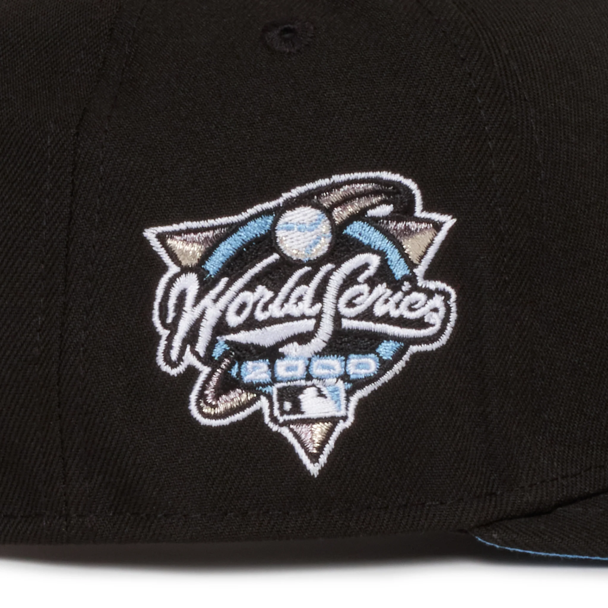 New York Yankees Black Sky Heart 950 AFrame 2000 WS Patch  Snap Back - Image 3