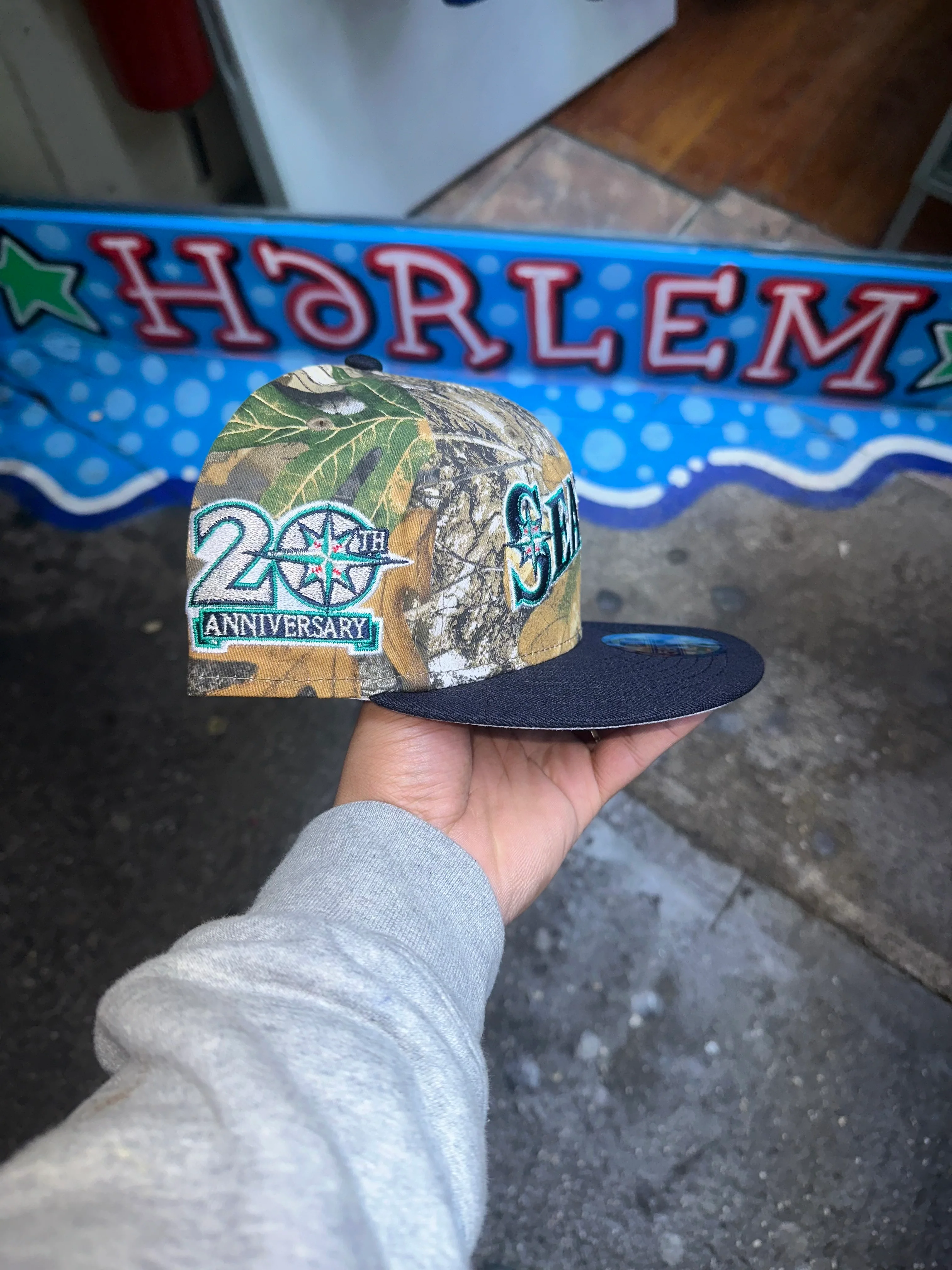 Seattle Mariners Real Tree & Navy Blue 20Th Anniversary - Image 4